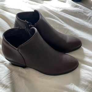 NWT Charlotte Russe Leather Brown Booties Size 8